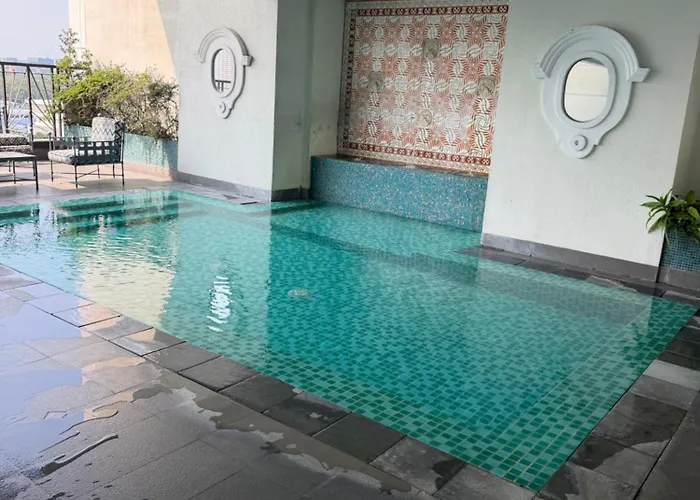 Jackstaycation Luxurious Malate Aparthotel *